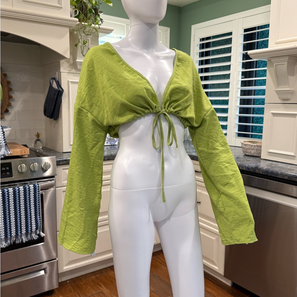 Muséra Lime Green Long Sleeve Tie Front Crop Top M